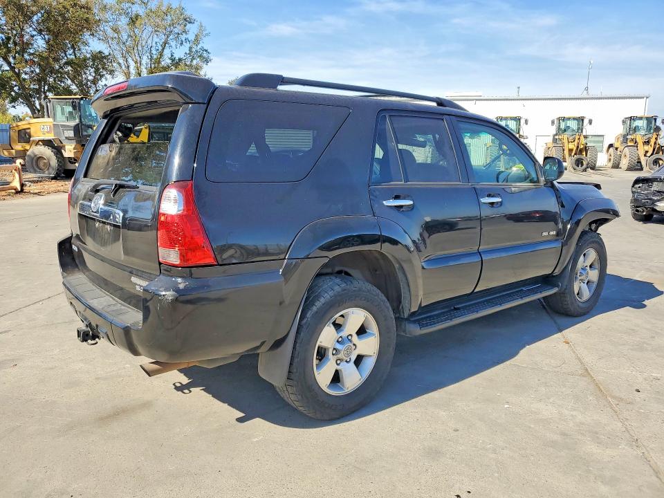 Снимка 3 от търг – 2006 TOYOTA 4RUNNER с VIN JTEBU14R560103513