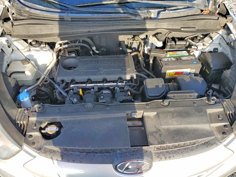 Photo 11 from auction – 2011 HYUNDAI TUCSON with VIN KM8JU3ACXBU183384
