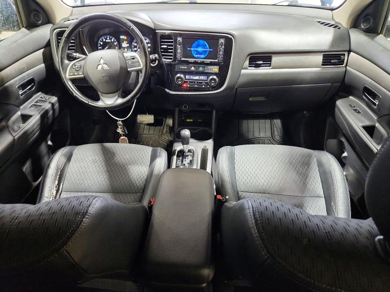 Photo 8 from auction – 2015 MITSUBISHI OUTLANDER with VIN JA4AZ3A3XFZ000994