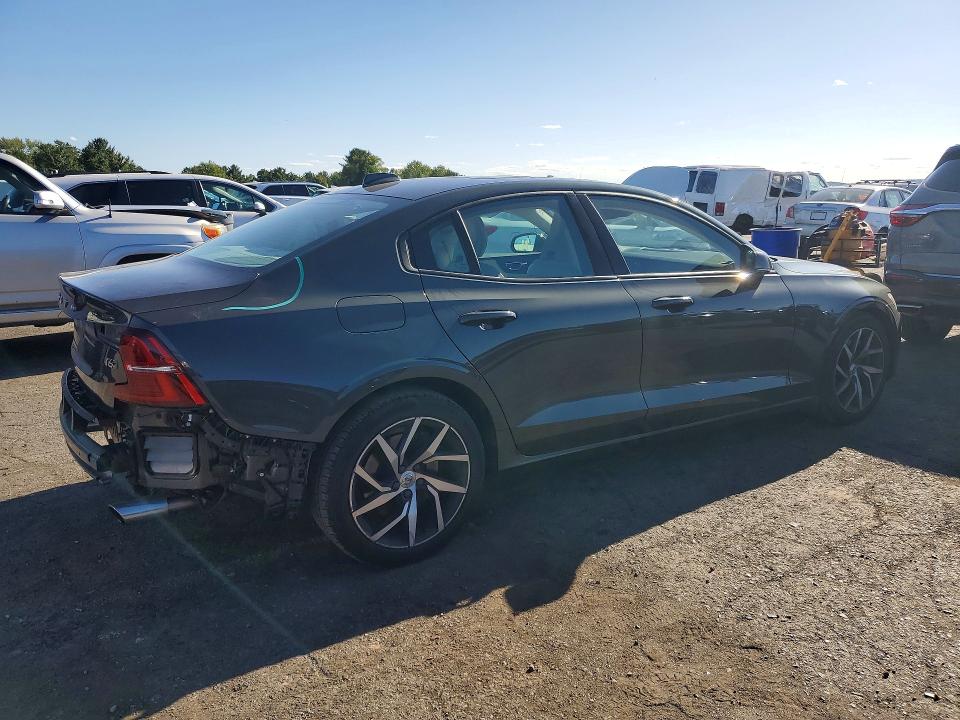 Photo 3 from auction – 2019 VOLVO S60 with VIN 7JRA22TK8KG004221