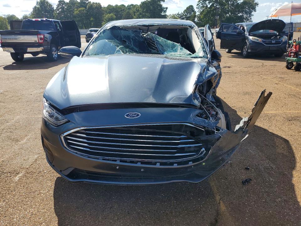 Снимка 5 от търг – 2019 FORD FUSION с VIN 3FA6P0CD3KR150911