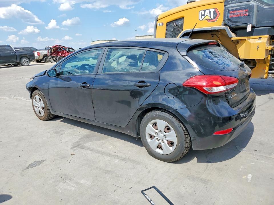 Photo 2 from auction – 2017 KIA FORTE5 with VIN KNAFK5A80H5667460