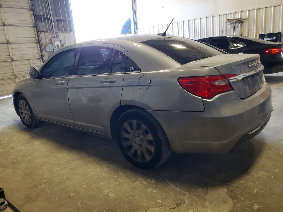 Photo 2 from auction – 2013 CHRYSLER 200 with VIN 1C3CCBAB9DN642200