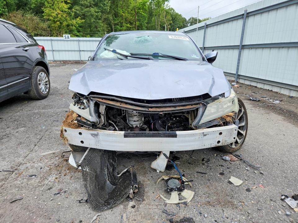 Снимка 5 от търг – 2016 ACURA ILX с VIN 19UDE2F86GA006189