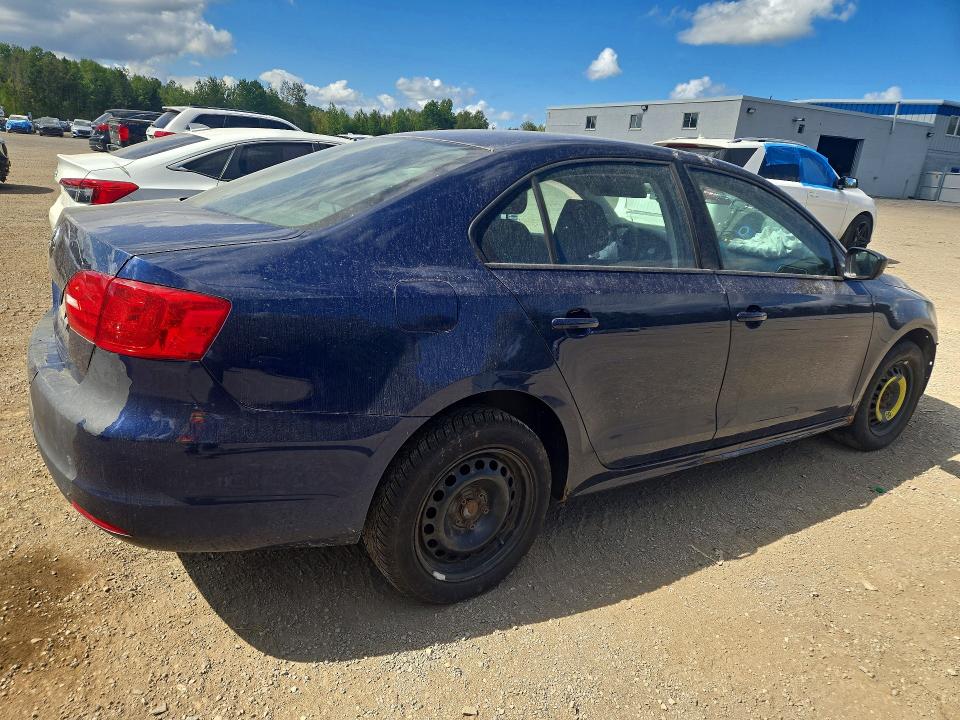 Photo 3 from auction – 2013 VOLKSWAGEN JETTA with VIN 3VW2K7AJ4DM425305
