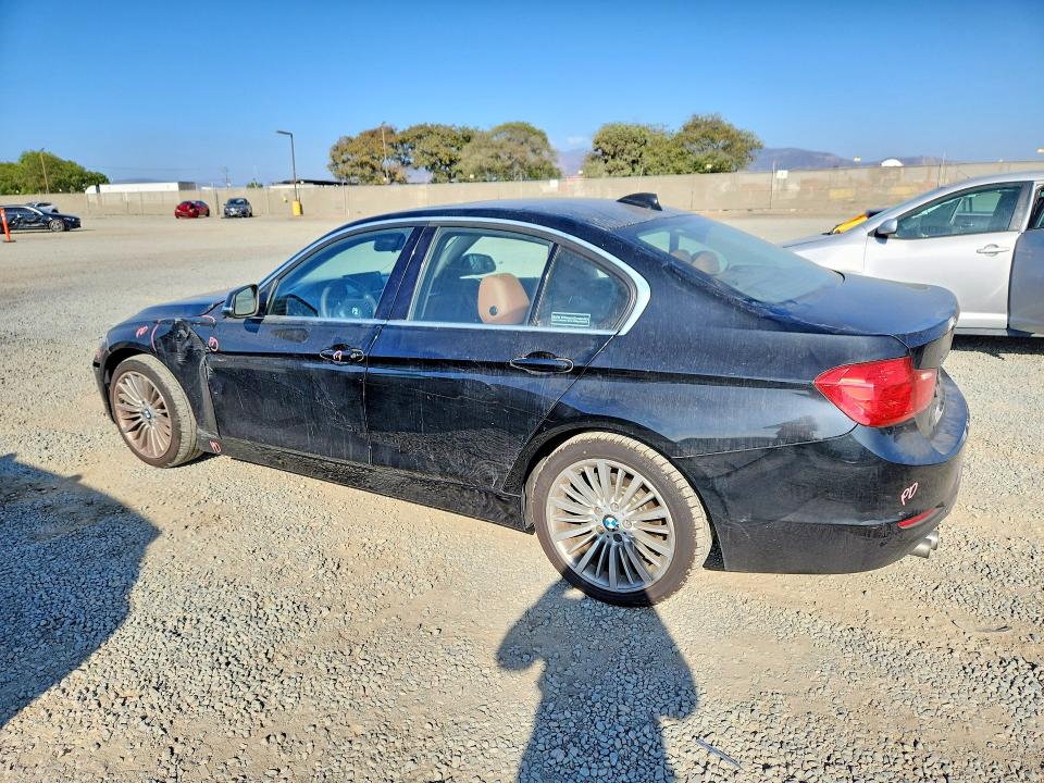 Снимка 2 от търг – 2013 BMW 328 с VIN WBA3B3C55DF530724
