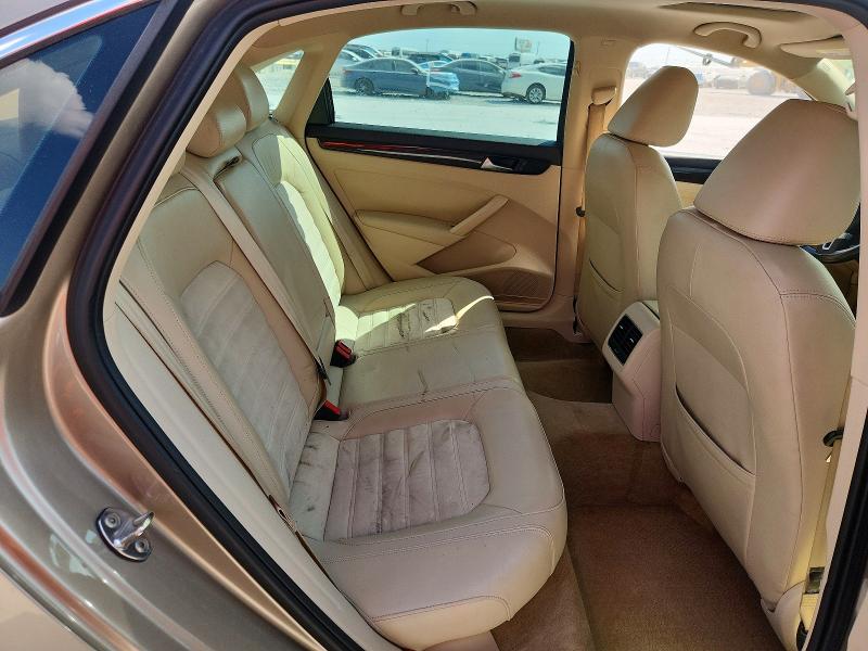 Снимка 10 от търг – 2015 VOLKSWAGEN PASSAT с VIN 1VWCS7A39FC023371