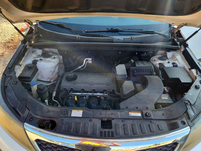 Photo 11 from auction – 2011 KIA SORENTO with VIN 5XYKT3A17BG161841