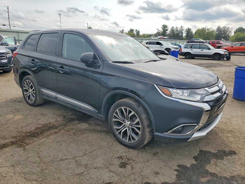 Photo 4 from auction – 2017 MITSUBISHI OUTLANDER with VIN JA4AZ2A36HZ053673