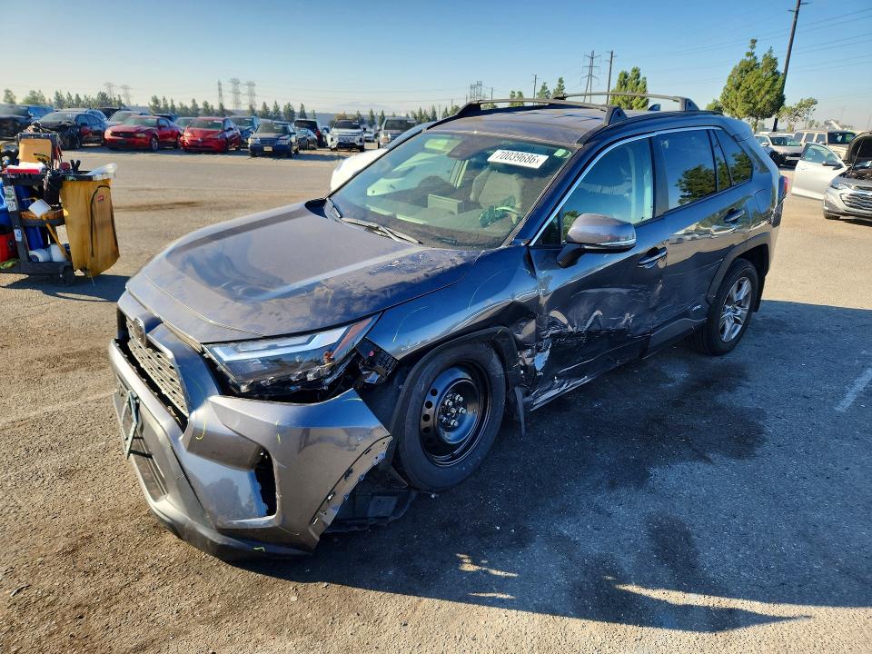 Снимка 1 от търг – 2025 TOYOTA RAV4 с VIN JTMMWRFV0SD295619