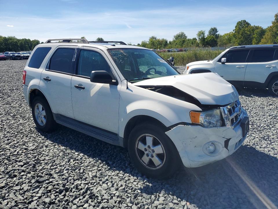 Photo 4 from auction – 2011 FORD ESCAPE with VIN 1FMCU0D78BKA79347