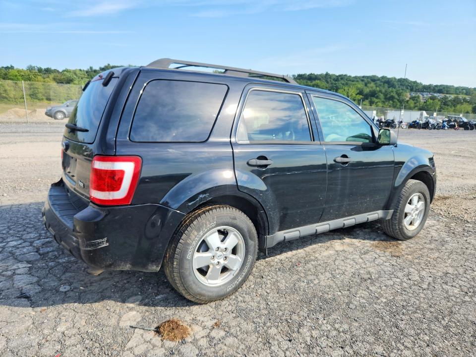 Zdjęcie 3 z aukcji – 2010 FORD ESCAPE z VIN 1FMCU9DG3AKB01595