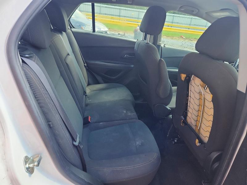 Photo 10 from auction – 2018 CHEVROLET TRAX with VIN KL7CJKSB7JB720869