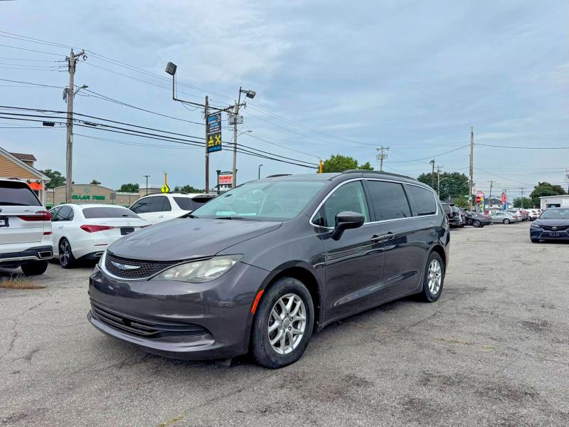 Photo 2 from auction – 2020 CHRYSLER VOYAGER with VIN 2C4RC1DG4LR164552