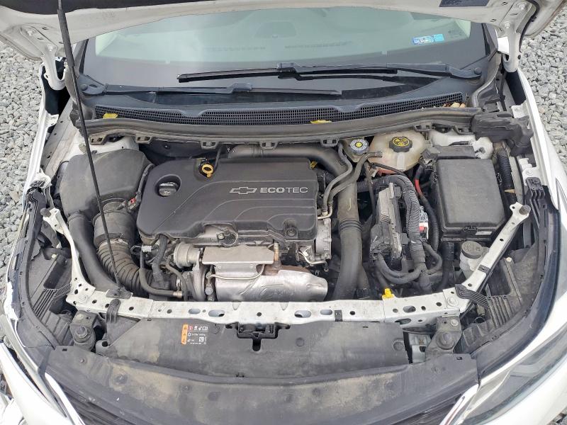Photo 11 from auction – 2018 CHEVROLET CRUZE with VIN 1G1BE5SM2J7104627