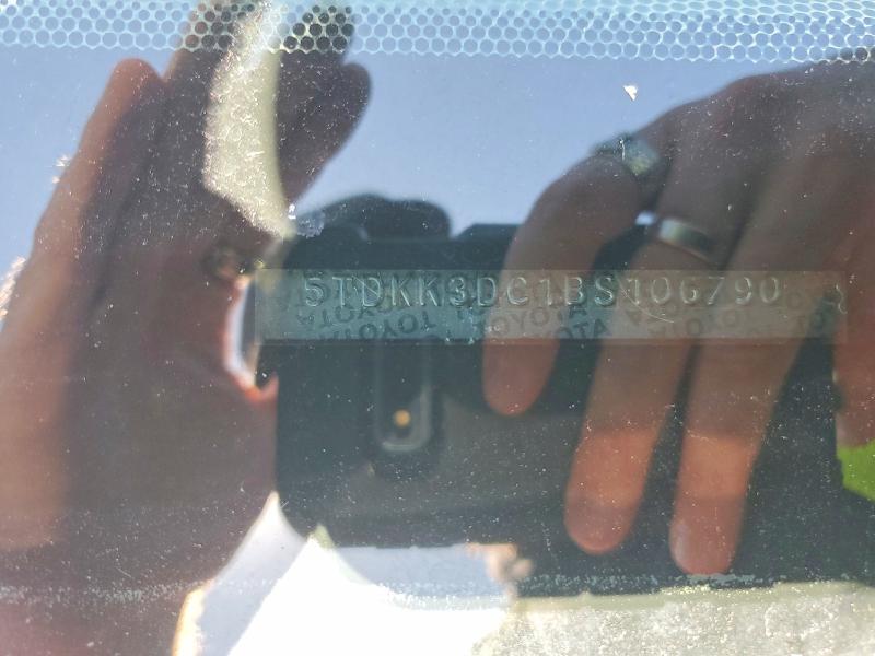Photo 13 from auction – 2011 TOYOTA SIENNA with VIN 5TDKK3DC1BS106790