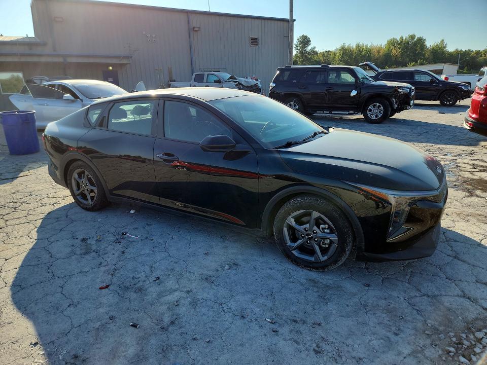Снимка 4 от търг – 2025 KIA K4 с VIN 3KPFT4DE3SE048939