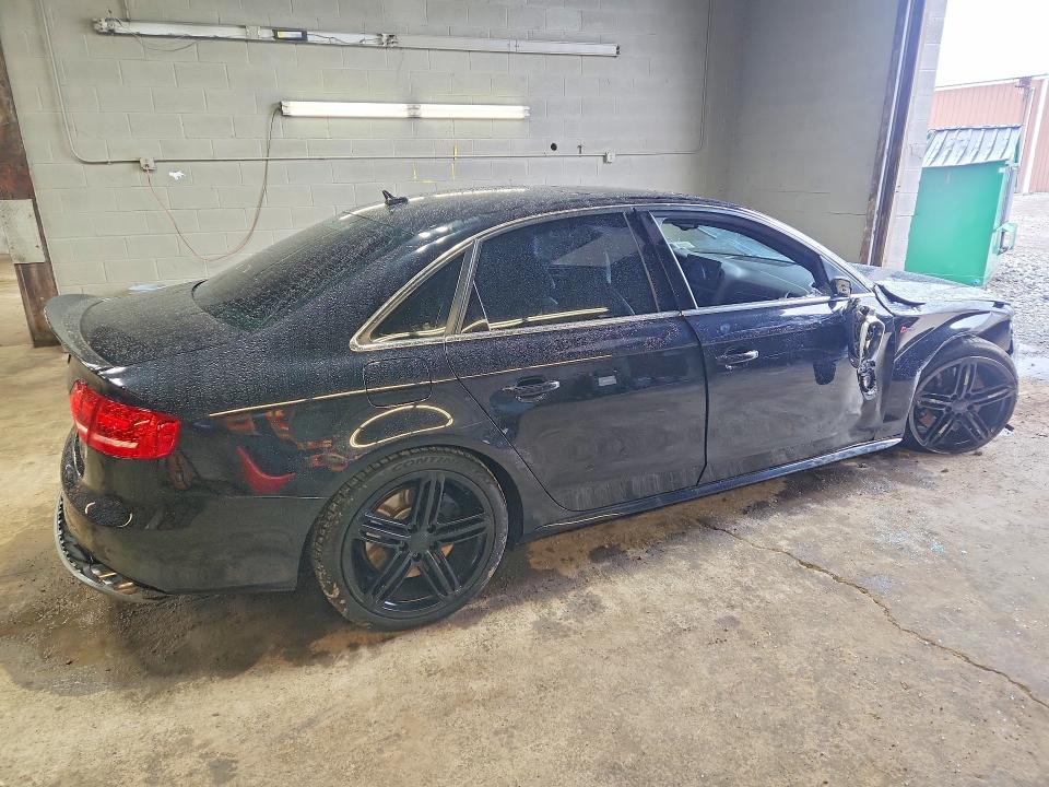 Foto 3 de la subasta – 2011 AUDI S4 con VIN WAUKGAFL6BA054988