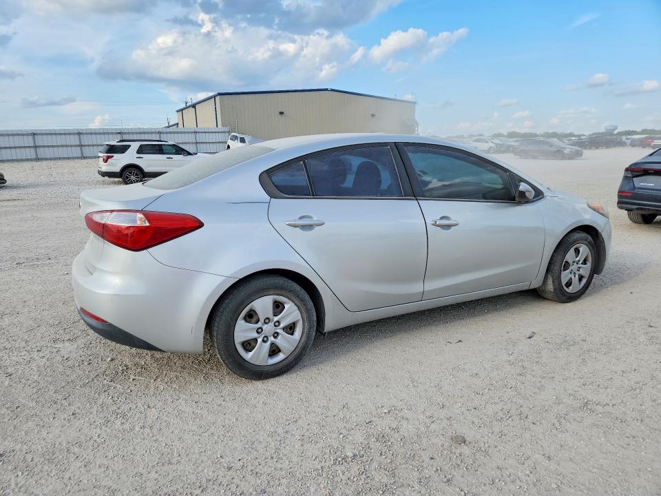 Foto 3 de la subasta – 2014 KIA FORTE con VIN KNAFK4A6XE5191156