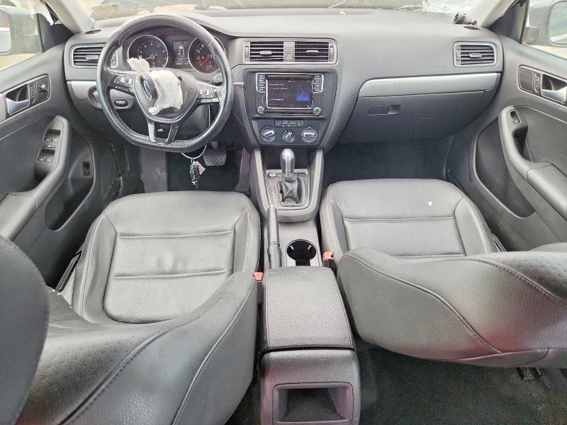 Снимка 8 от търг – 2017 VOLKSWAGEN JETTA с VIN 3VWDB7AJ7HM314553