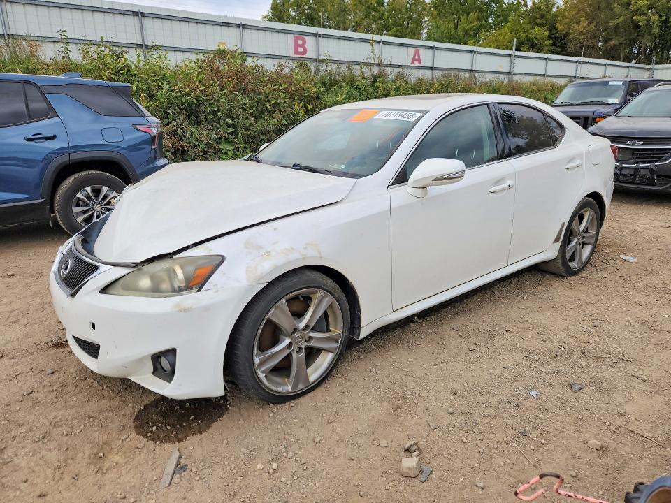 LEXUS IS 2012 مع رقم تعريف المركبة JTHBE5C21C5029890 - صورة من المزاد