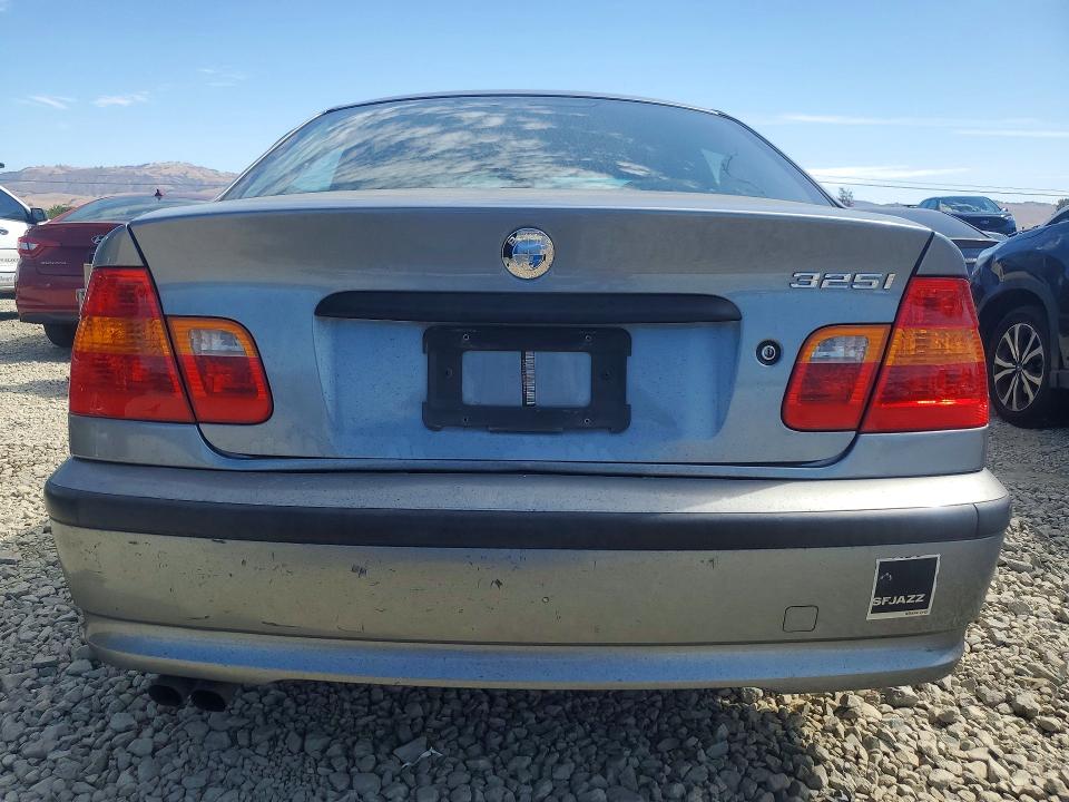 Photo 6 from auction – 2005 BMW 325 with VIN WBAEV33465KN98854