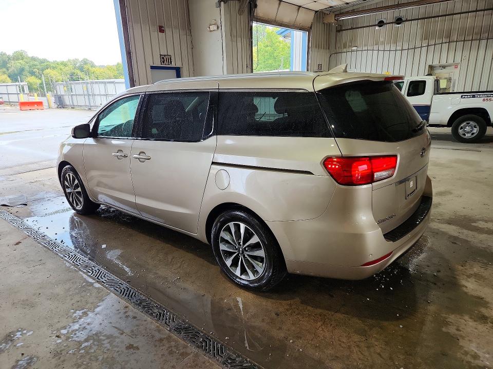 Photo 2 from auction – 2015 KIA SEDONA with VIN KNDMC5C18F6019640