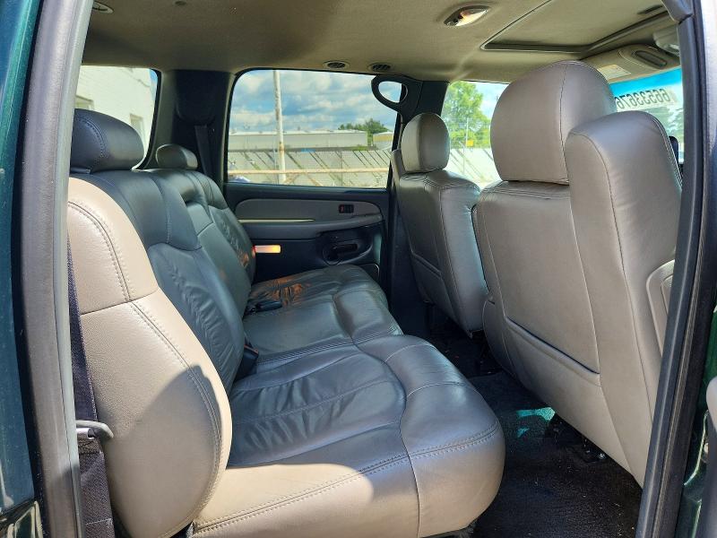 Photo 11 from auction – 2002 CHEVROLET SUBURBAN with VIN 3GNFK16Z02G353800