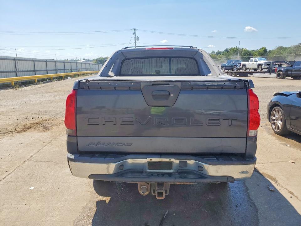 Снимка 6 от търг – 2004 CHEVROLET AVALANCHE с VIN 3GNEK12TX4G178147