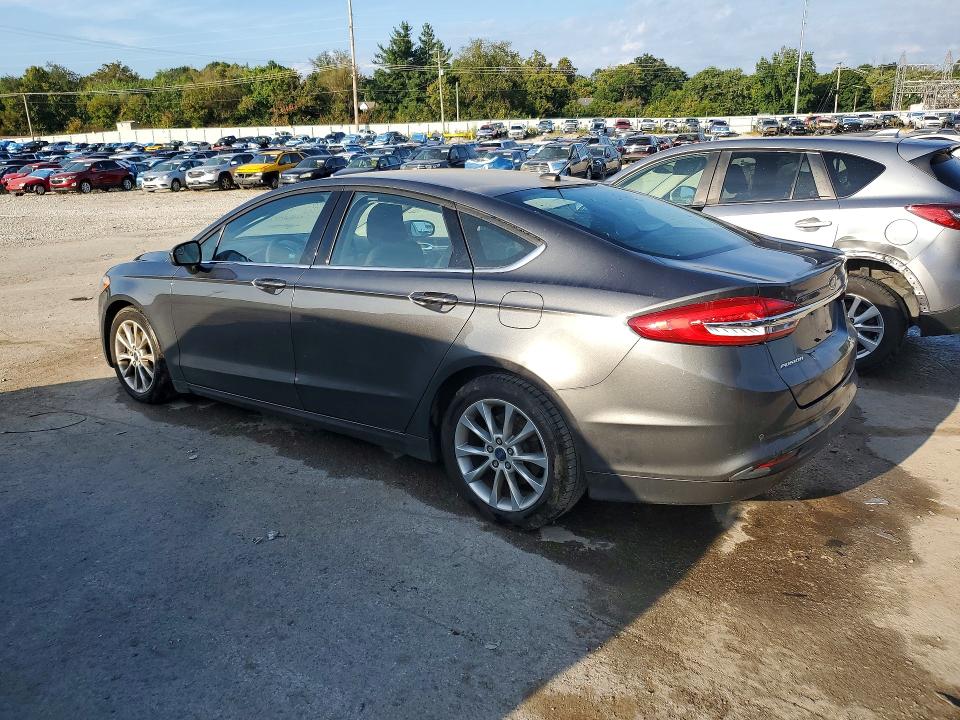 Photo 2 from auction – 2017 FORD FUSION with VIN 3FA6P0H75HR176390