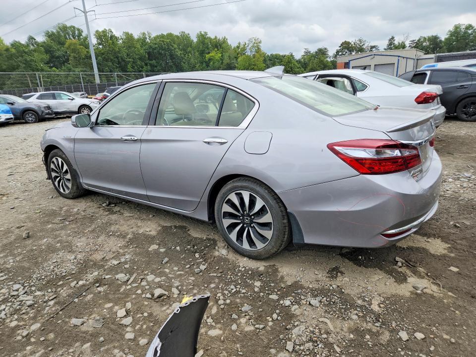 Photo 2 from auction – 2017 HONDA ACCORD with VIN JHMCR6F5XHC022850
