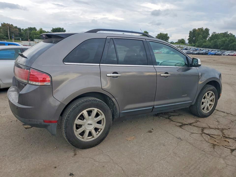 Photo 3 from auction – 2009 LINCOLN MKX with VIN 2LMDU68C39BJ08261