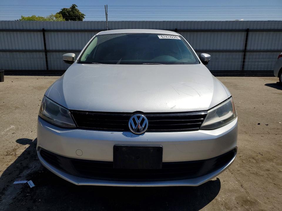 Photo 5 from auction – 2014 VOLKSWAGEN JETTA with VIN 3VWD17AJ5EM222761