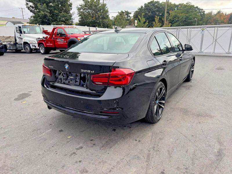 Photo 3 from auction – 2018 BMW 328 with VIN WBA8F1C51JK898271