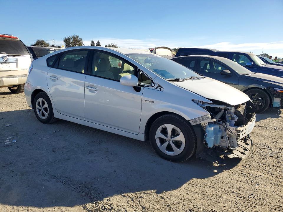 Photo 4 from auction – 2014 TOYOTA PRIUS with VIN JTDKN3DU9E0365714