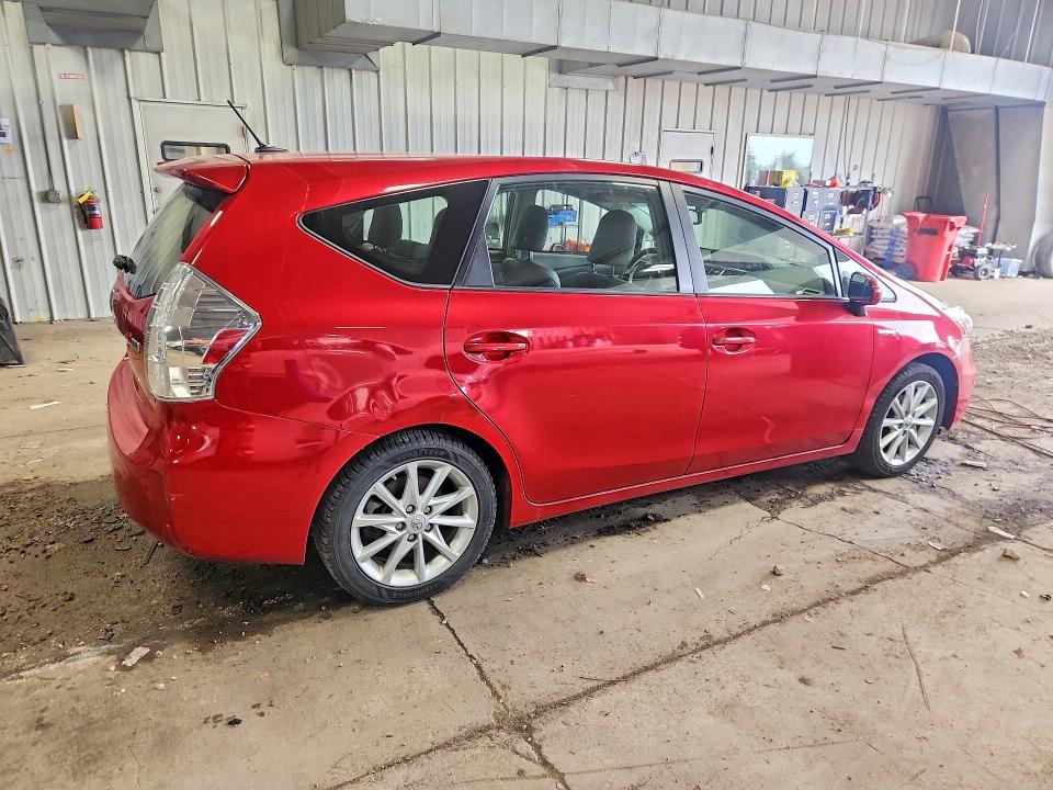 Photo 3 from auction – 2013 TOYOTA PRIUS V with VIN JTDZN3EU9D3264084