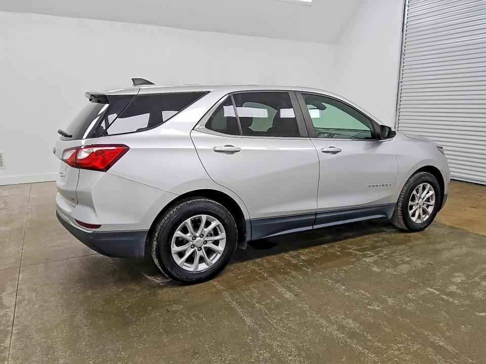 Photo 3 from auction – 2021 CHEVROLET EQUINOX with VIN 3GNAXJEV5MS161394