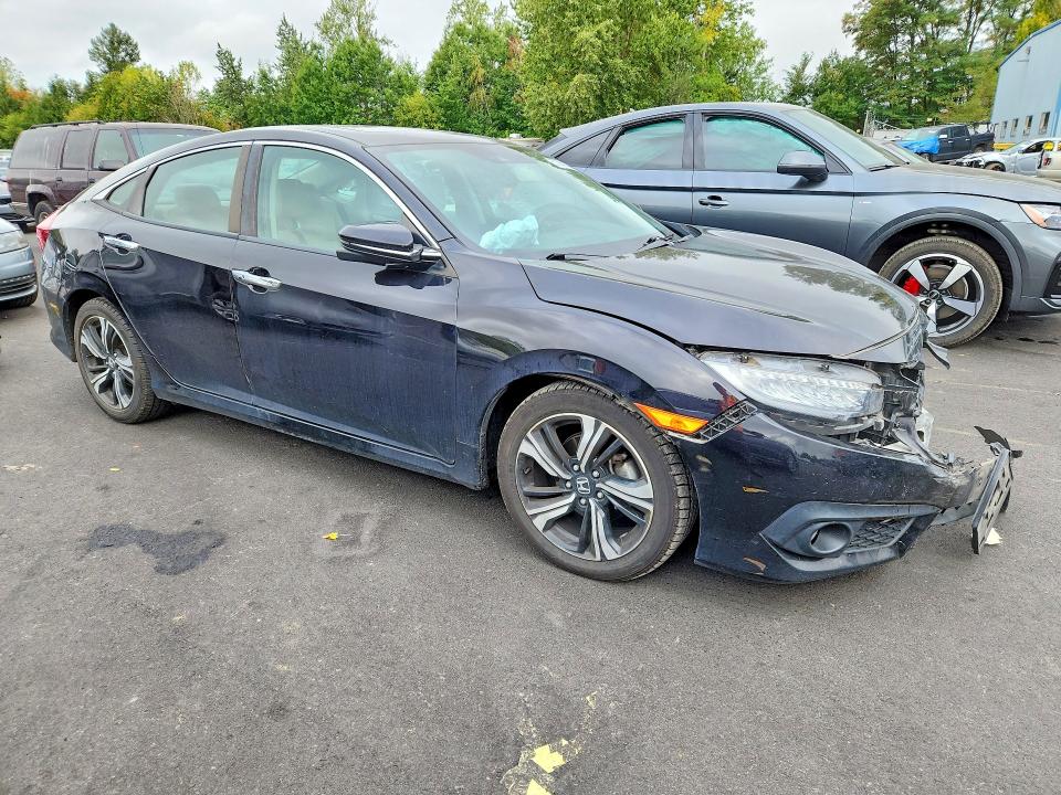 Photo 4 from auction – 2017 HONDA CIVIC with VIN 19XFC1F95HE026531