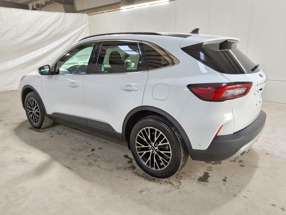 Photo 2 from auction – 2023 FORD ESCAPE with VIN 1FMCU0E11PUB06264