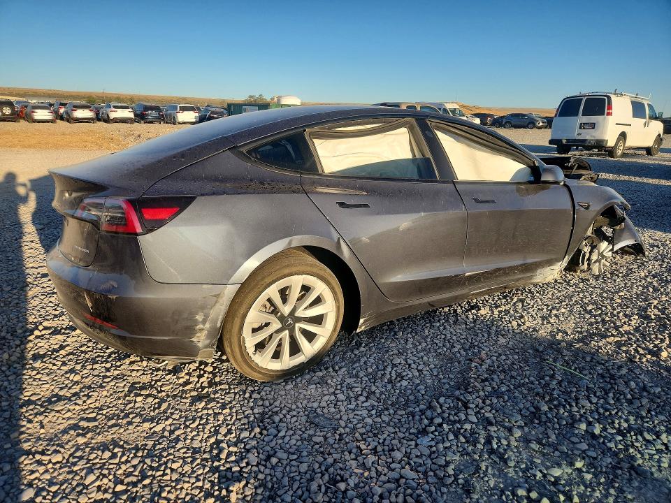 Foto 3 de la subasta – 2021 TESLA MODEL 3 con VIN 5YJ3E1EB2MF877269