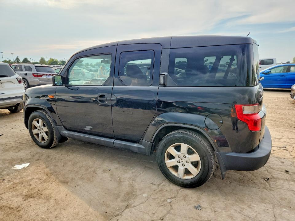 صورة رقم 2 من المزاد - 2011 HONDA ELEMENT مع VIN 5J6YH2H77BL004034