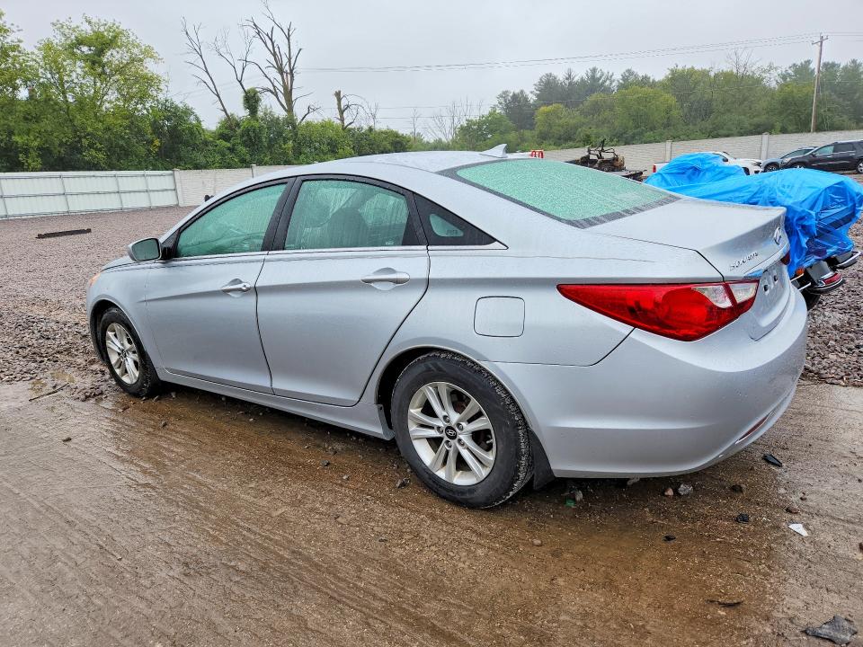 Photo 2 from auction – 2012 HYUNDAI SONATA with VIN 5NPEB4AC9CH335913