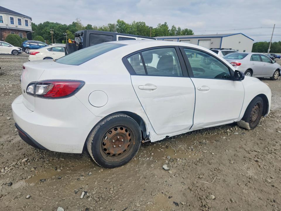 Photo 3 from auction – 2011 MAZDA 3 with VIN JM1BL1UG8B1408207