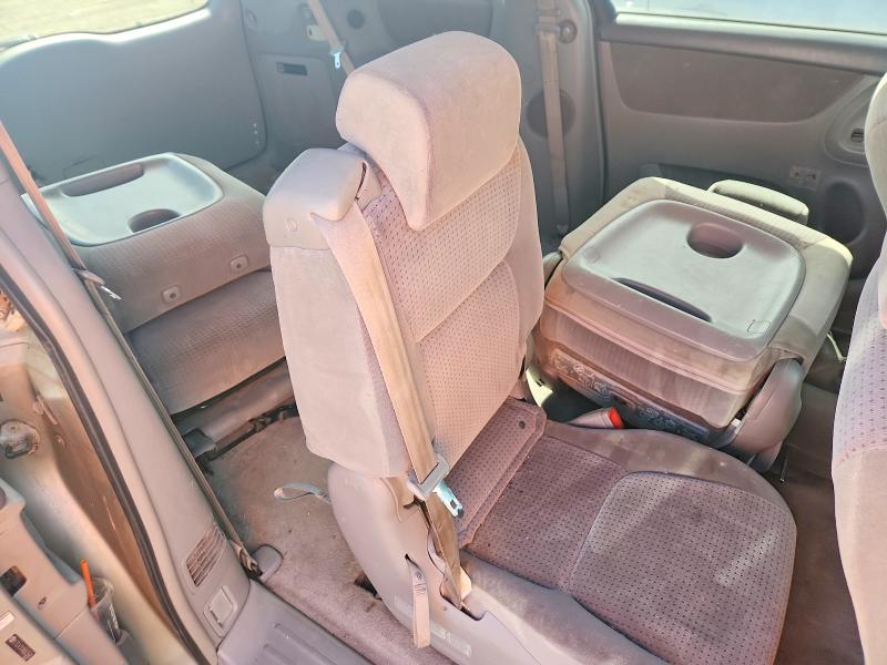 Photo 13 from auction – 2006 TOYOTA SIENNA with VIN 5TDZA23C86S535685