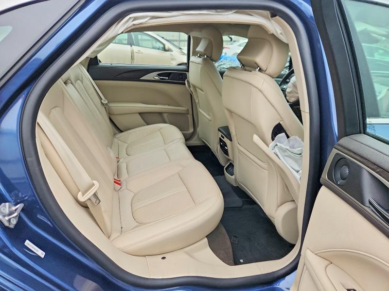 Photo 10 from auction – 2019 LINCOLN MKZ with VIN 3LN6L5F98KR623353