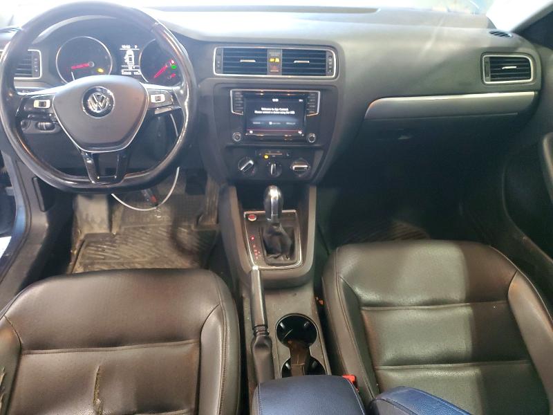 Photo 8 from auction – 2017 VOLKSWAGEN JETTA with VIN 3VWDB7AJ3HM338879