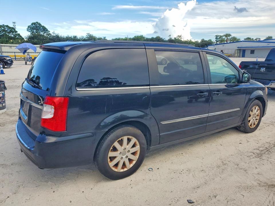 Снимка 3 от търг – 2016 CHRYSLER TOWN & COUNTRY с VIN 2C4RC1BG1GR228927