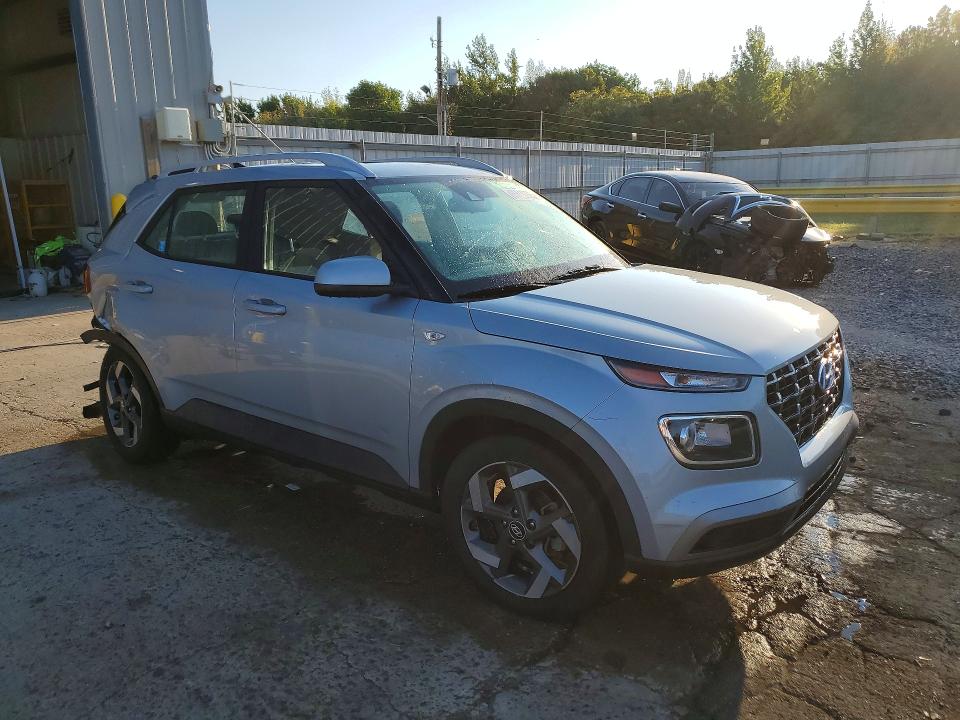 Photo 4 from auction – 2022 HYUNDAI VENUE with VIN KMHRC8A32NU158776