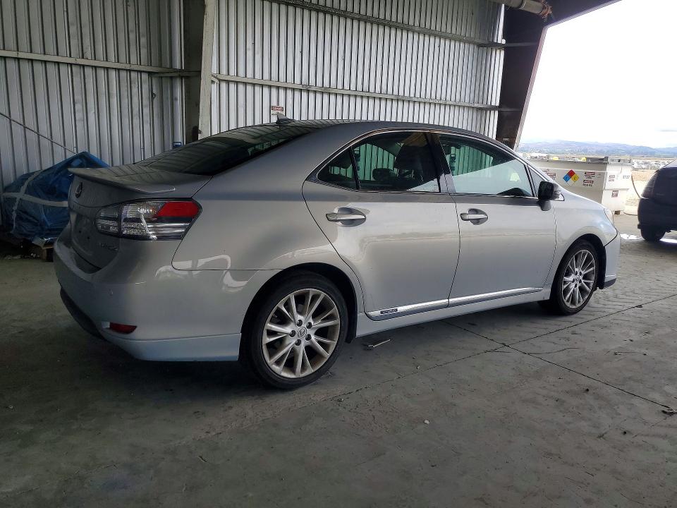 Zdjęcie 3 z aukcji – 2010 LEXUS HS z VIN JTHBB1BA4A2009819