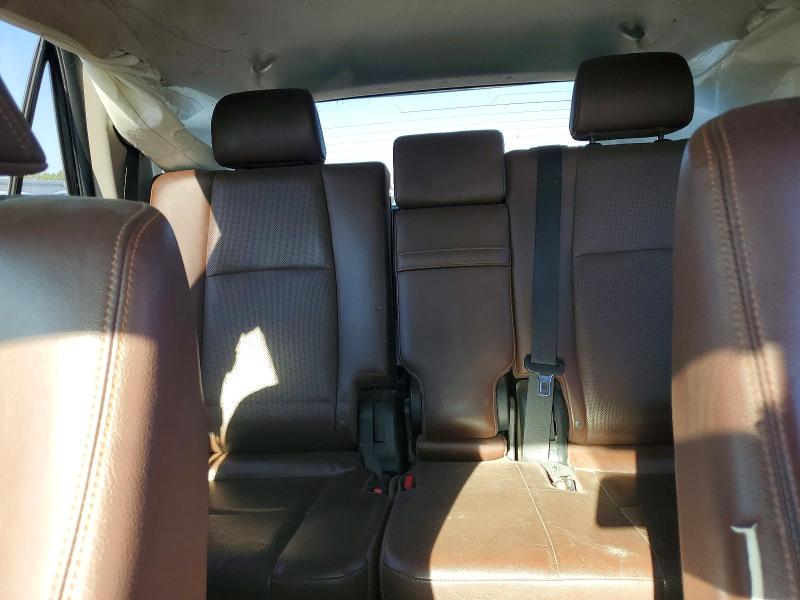 Снимка 10 от търг – 2019 TOYOTA 4RUNNER с VIN JTEBU5JR0K5681866